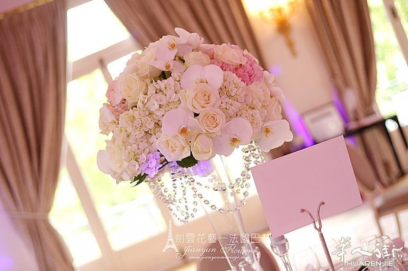 【剑云花艺】婚礼现场布置: 桌花 留影区 婚车装饰 手捧花 舞台布置等