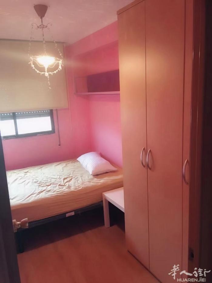 🏡巴塞罗那L2L4 LA PAU单间，房子四室，大床房，高层电梯无天井 有窗户