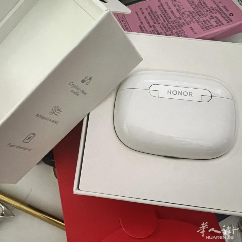 看上的拿走，开过，但没用过，全新的！蓝牙耳机！低价