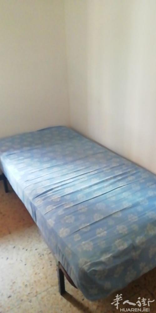 🏡巴塞单间出租，la pau附近 ​房子三室两卫， 小房间，家具家电齐全 ​目