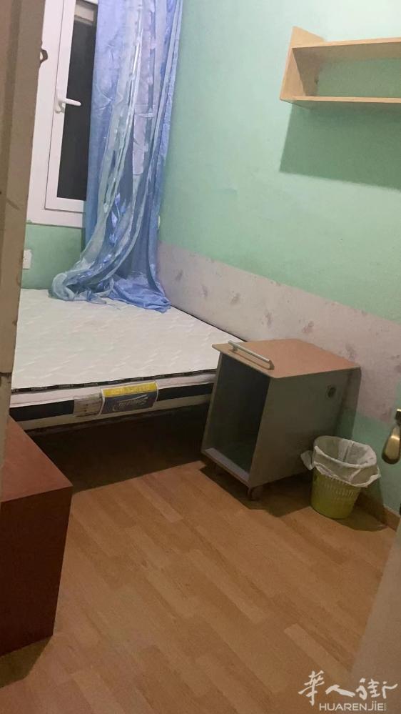 🏡巴塞单间出租，五路地铁badal, Les Corts附近，家具家电齐全，住