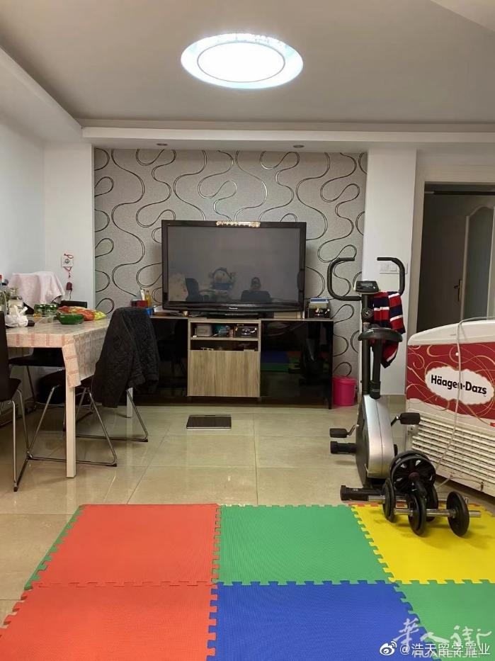 🏡巴塞两个单间出租，L1地铁Can.Serra.和L5路地铁Can.Vidal