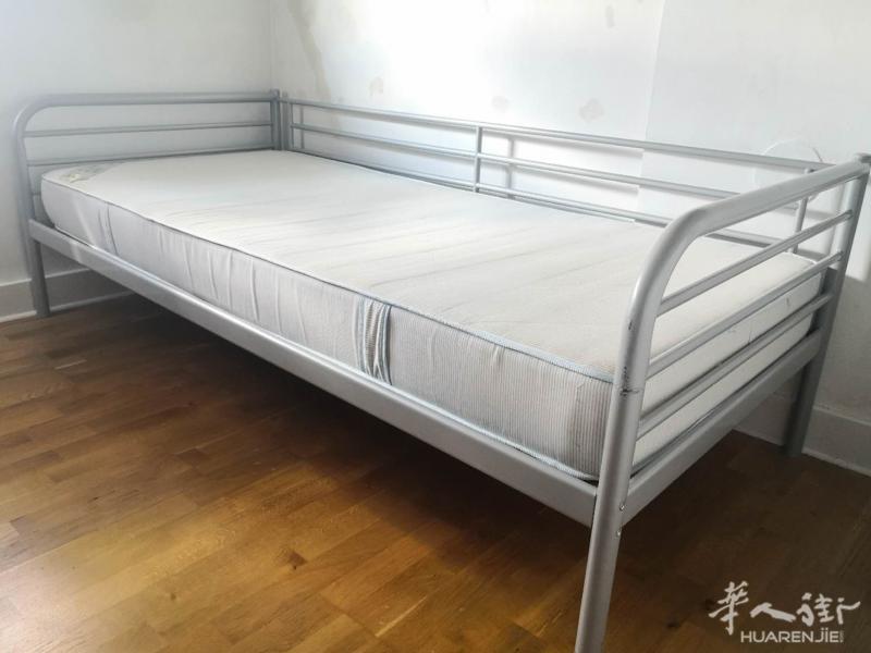出售宜家单人铁床 + 席梦思