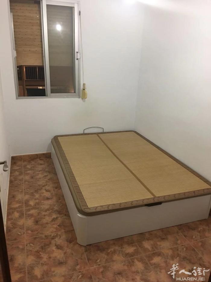 🏡巴塞单间出租，L5sant lldefons附近 ​房子三室一厅一卫，住了2