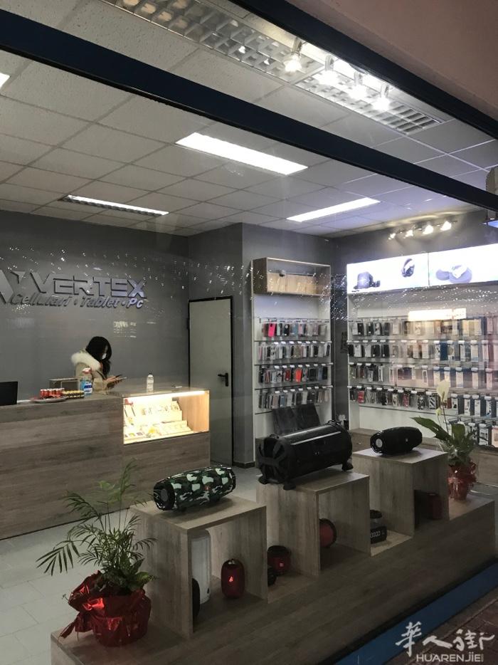 手机店便宜转让，reggio emilia边，平均一天300，房租500，本人转