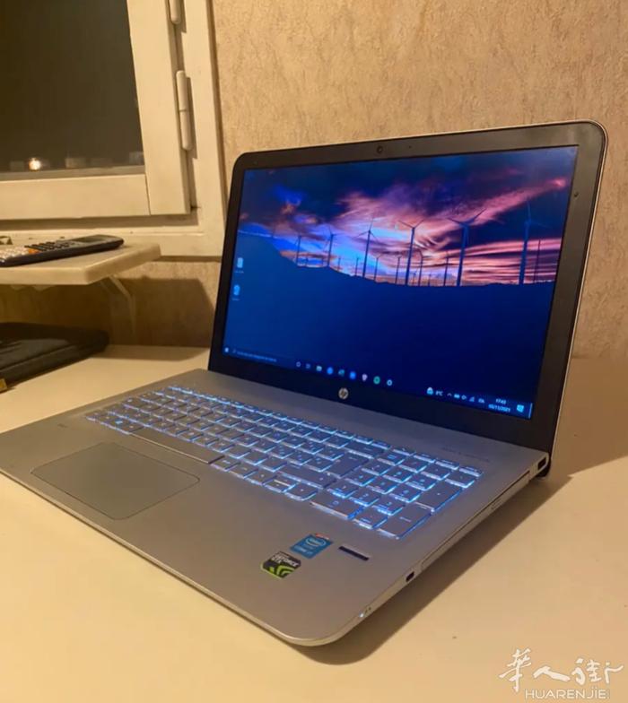 hp 2017 ram8gb  inter core i7-5500 ssd卡
