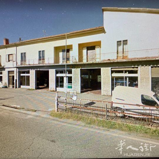 Affitto 600mq. locali commerciali o artigianali per market