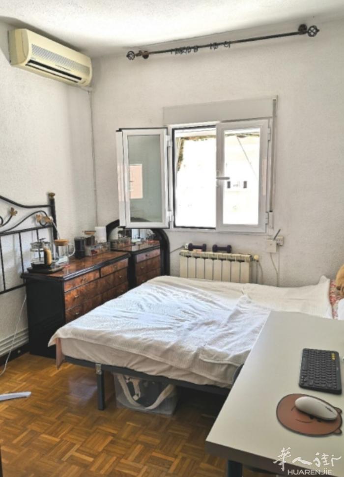 🏡马德里Getafe 主卧出租  房子3室，另外两个房间现住两个男生，好相处，