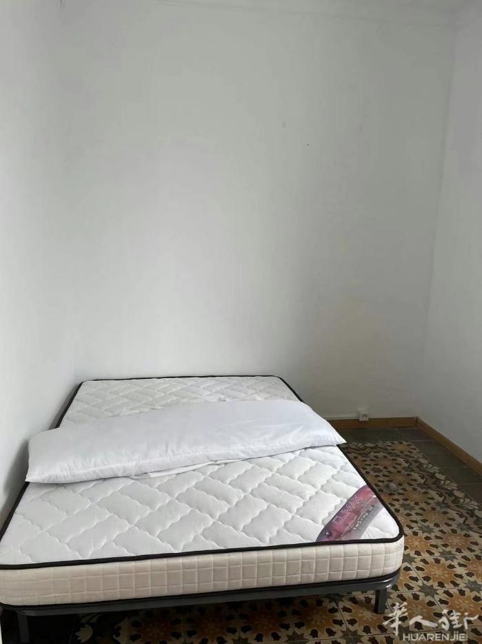 🔵降价了！巴塞整租，badal地铁口1分钟casa出租， 带一个30平方的露台