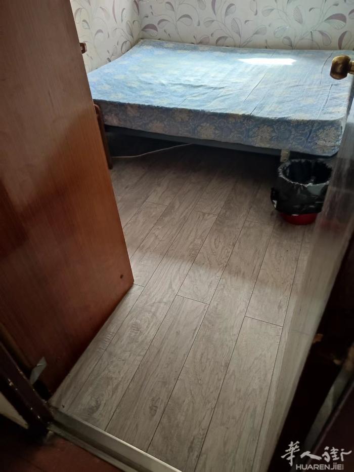 🏡巴塞单间出租，la pau地铁口附近 ​阳光小房间，家具齐全，拎包入住 ​租