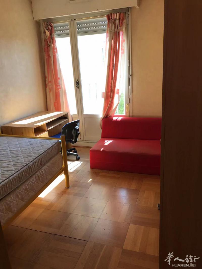 94 Vitry-sur-seine 两房 35平 1200欧 房东直租
