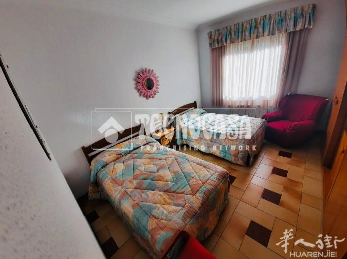 🏡巴塞单间出租，市区hosipitalet一路地铁Av.carrilet 中心