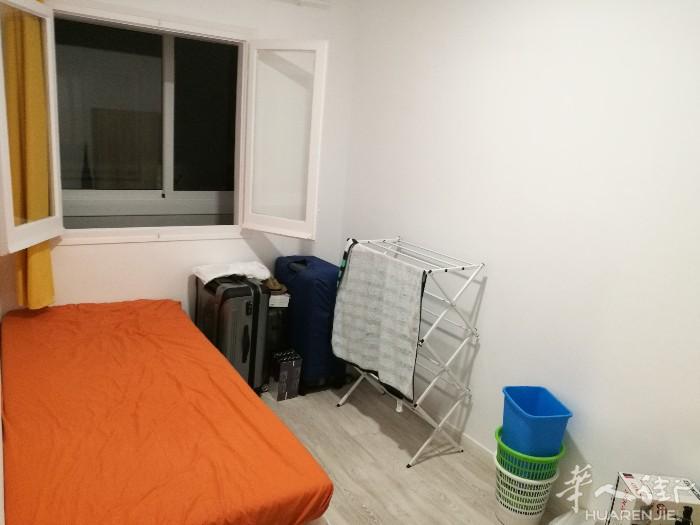 🏡巴塞单间出租，collblanc - torrasa附近，离大学城一站地铁。