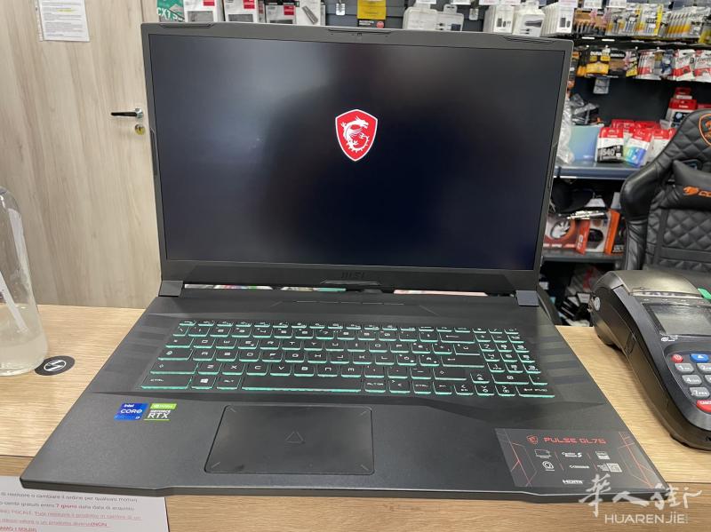 顶峰认证99新 微星星际战神GL76 游戏本 I7 11800H,RTX 3060,17.3寸 144Hz, 16GB+1TB SSD