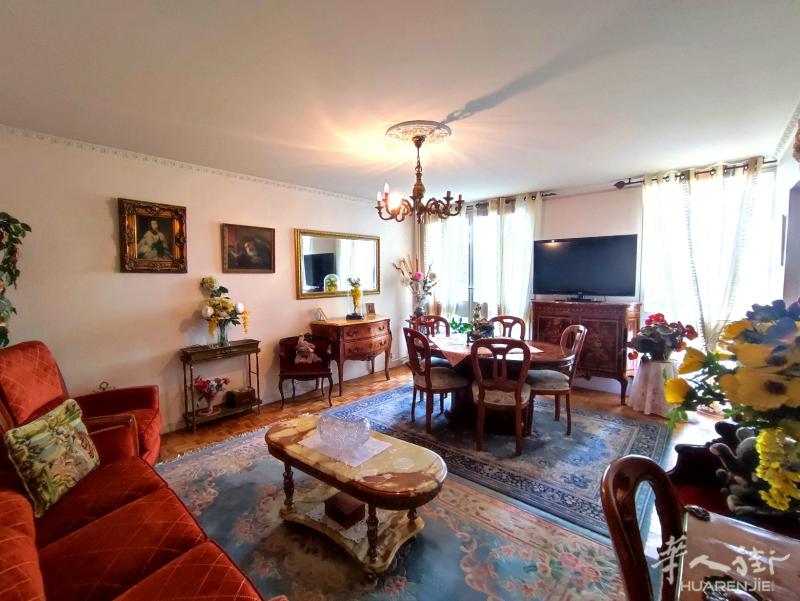 CRETEIL CRETEIL  F3.F4 湖景小区 近地铁260k