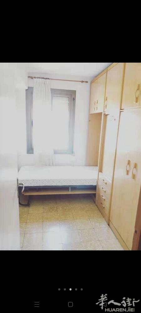 🏡巴塞单间出租，L5地铁口sant lldefons 附近，住家很安静，住了房