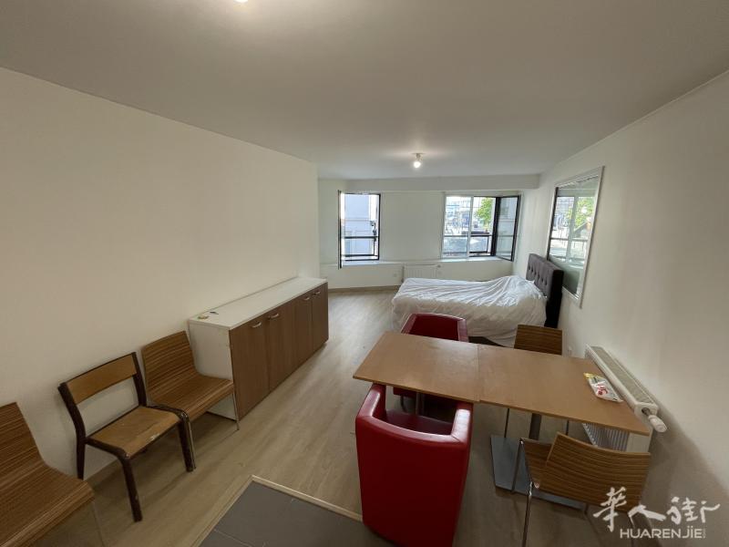 93省好区分 两室一厅,周围生活方便 靠近地铁