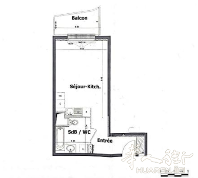 93 Bagnolet 地铁口位置,门口就是地铁,Studio