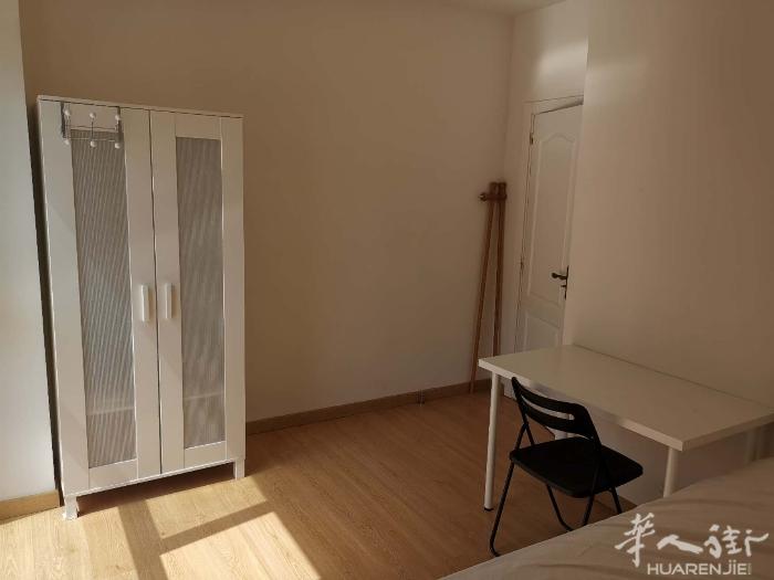 🏡巴塞单间出租，地处la sagrera和fabra i puig之间，一崭新