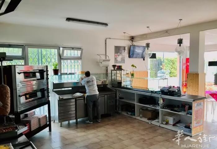在Udine Cividale del Friuli出售披萨店 