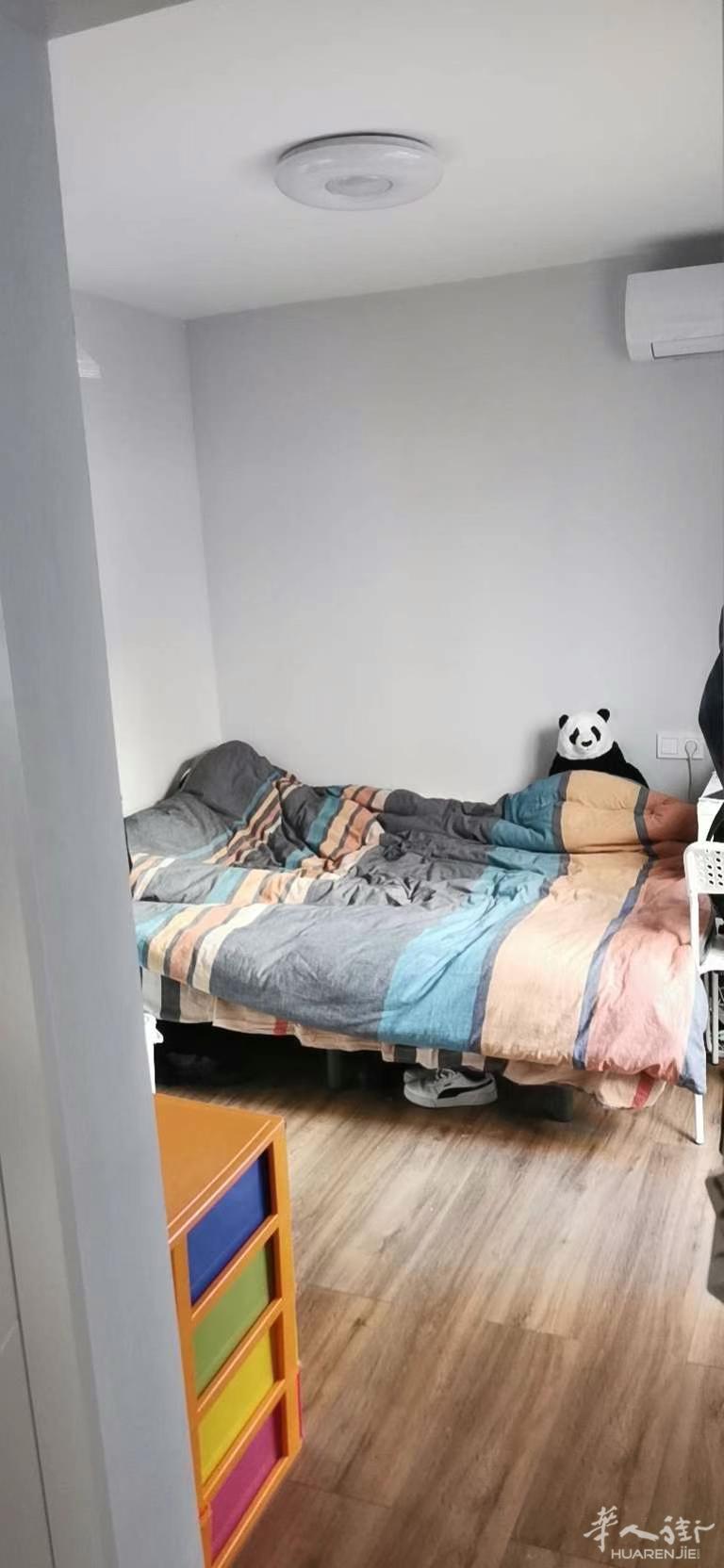 6号线Usera地铁站--。一室一厅