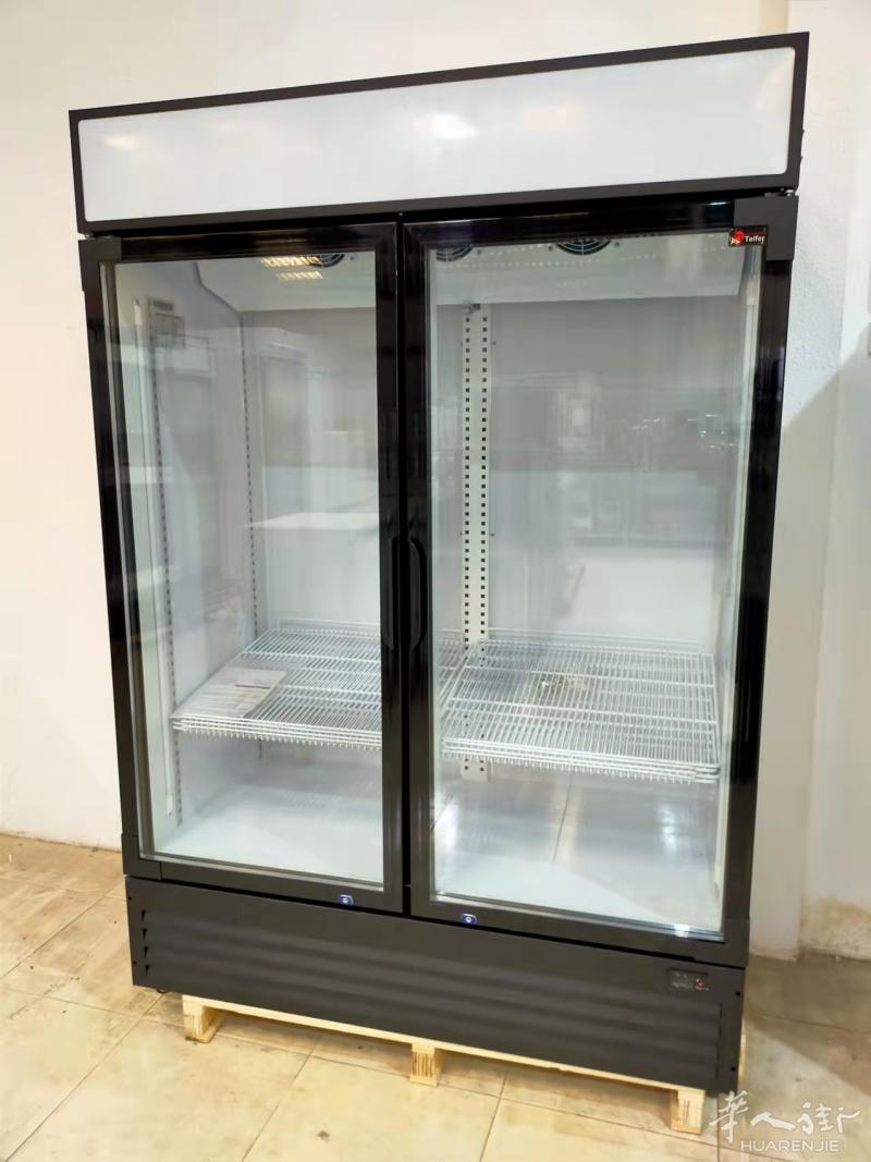 出售工作台冰箱，风箱，中餐炉头，铁板，洗碗机，展示柜