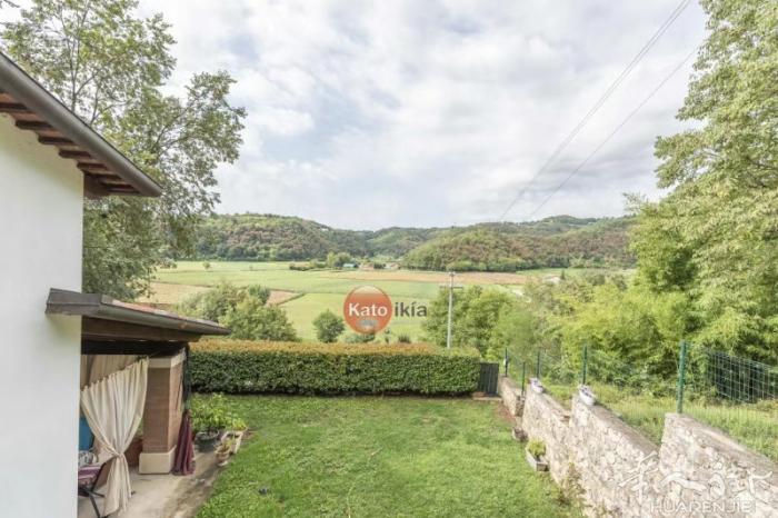 Vicenza-Sovizzo 出售别墅🏡 440000 3室一厅2卫 平方米