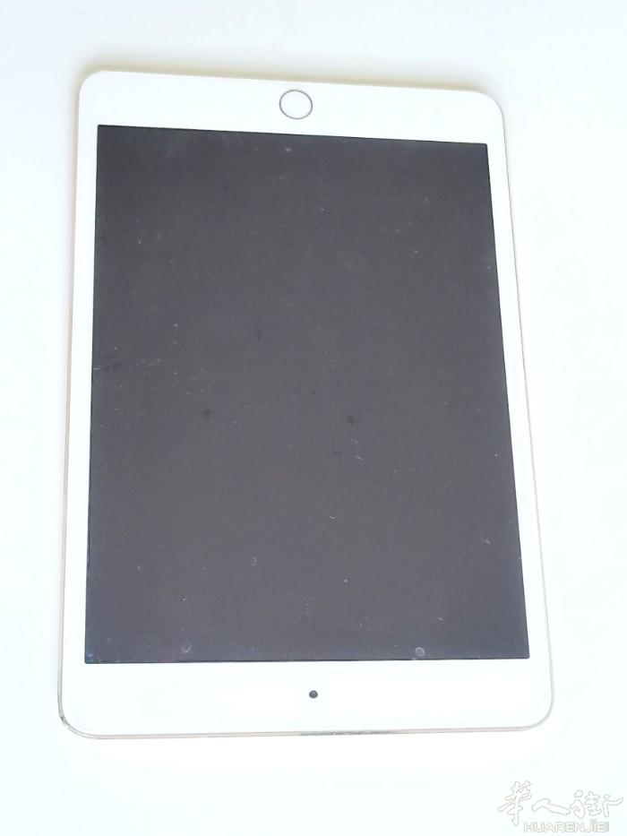 苹果ipad mini  联系微信luna17721876196