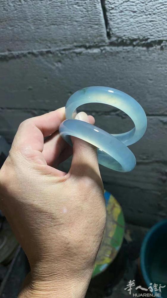 A货翡翠手镯懂货滴来