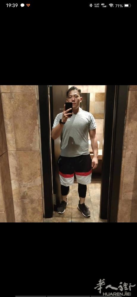 找女朋友奔结婚的谈恋爱 我男生98年 我的微信号是davidehu888