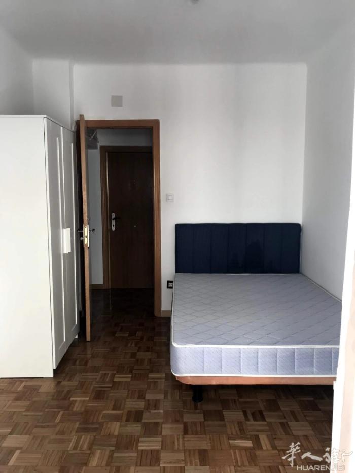 🏡马德里五线MAEQUEZ DE VADILLO 大房间出租 ， 大房间带空调
