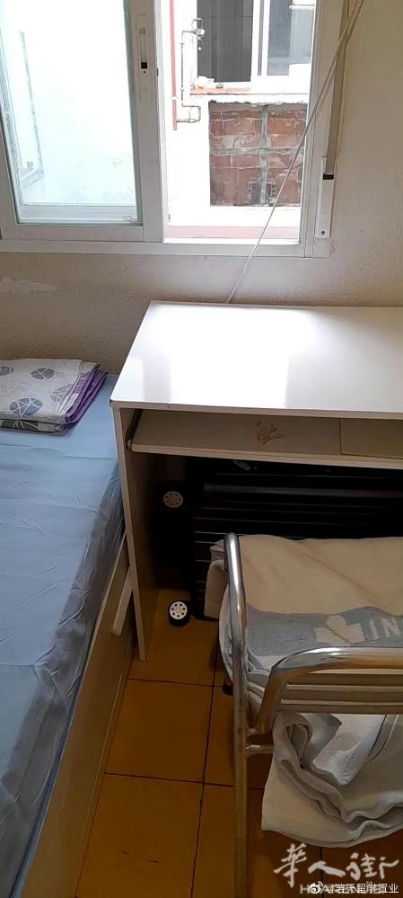 🏡六路地铁 puerta de angel，地铁口走路五六分钟 有大床单间出租