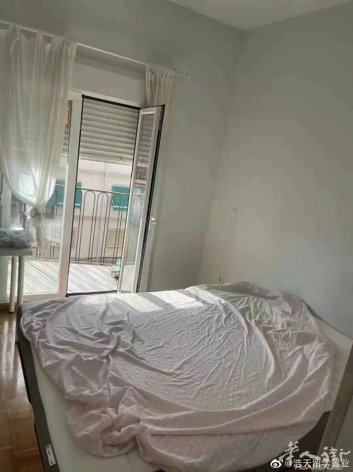 🏡马德里7号线francos rodriguez带独卫出租大单间，独立洗手间，