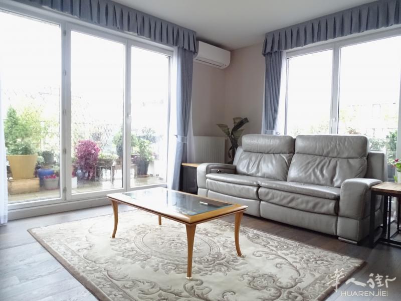 92 asniere sur seine C线 Les grésillons站350m 四房一厅 带大阳台 带2个车位 好房出售