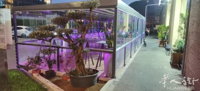 prato知名度寿司店转让，里面130个位置,户外棚40个位置，全新豪华装修，位