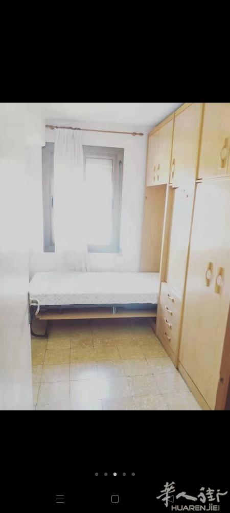 🏡巴塞单间出租，L5地铁口sant lldefons 附近，住家很安静，干净且