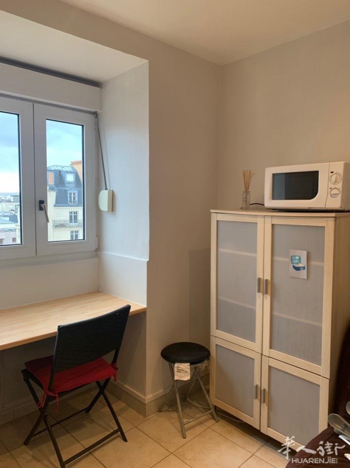 小巴黎15区studio，楼下就是八号线地铁Commerce，租金800