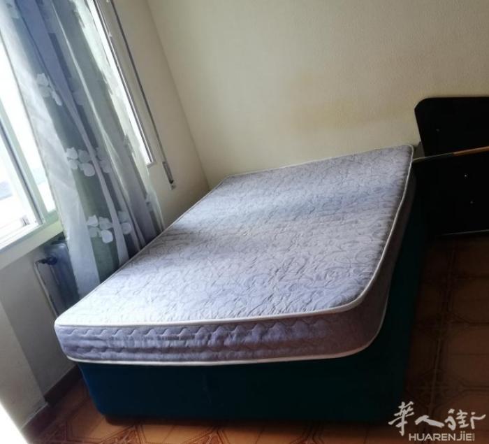 🏡6Carpetana单间出租  离地铁Carpetana站步行8分钟，