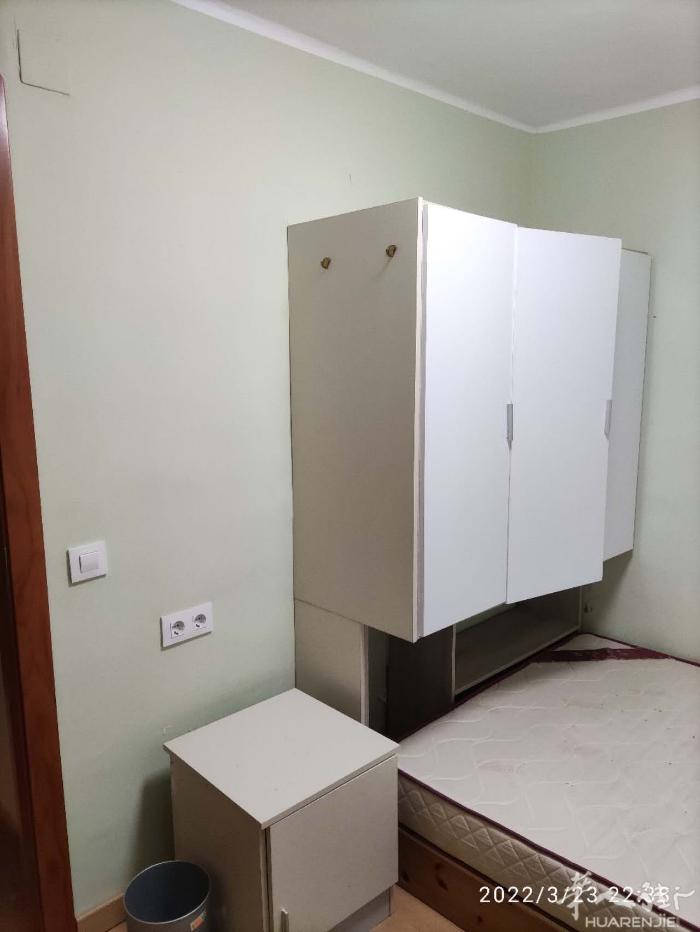 🏡巴塞单间出租，那Gran Via2 单人间，小区内，环境好，治安有保障。楼下