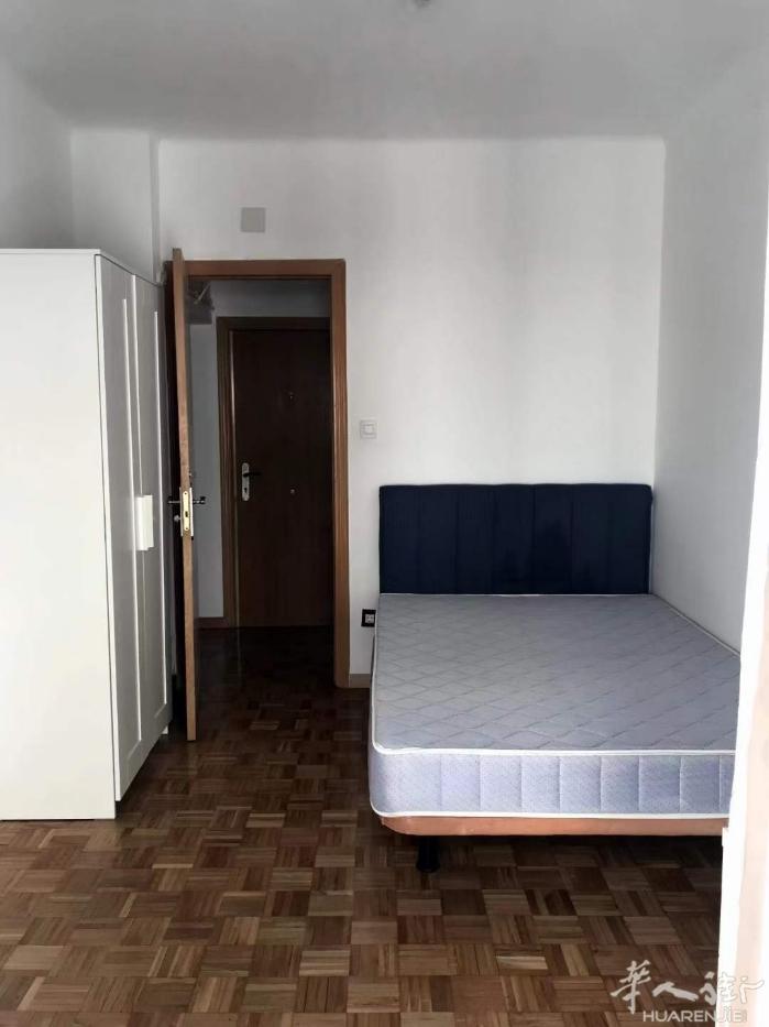 🏡马德里五MAEQUEZ DE VADILLO 大房间出租 ， 大房间带空调暖
