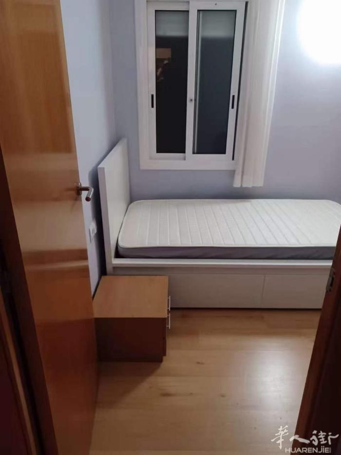 🏡巴塞两个房间近郊sant boi de llobregat,距离地铁车站步行