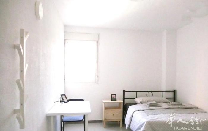 🏡马德里6/Alto de Extremadur单间出租 离大学城三站路，