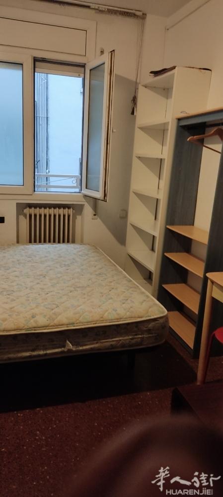 🏡巴塞单间出租租，市中心Clot单人间出租，租金320，水电煤气宽带全包，两个