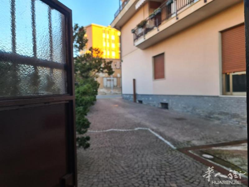 Cossato（BI）出售店面
