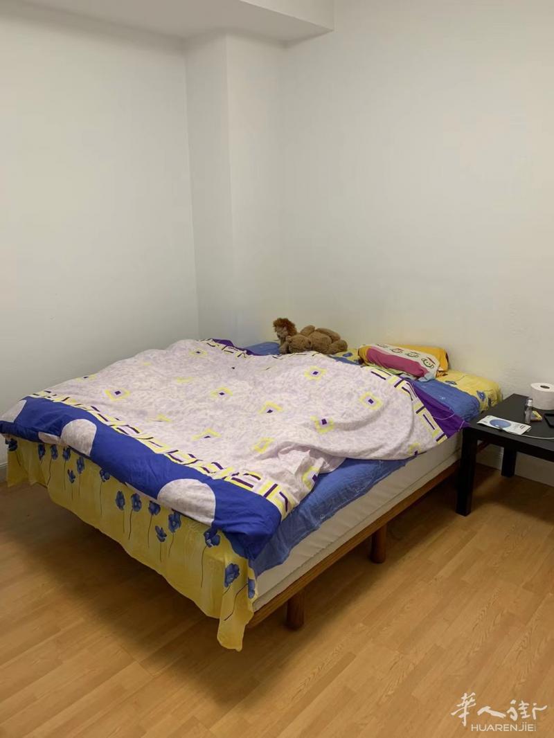 【9号线vinateros大床房330欧】
—-