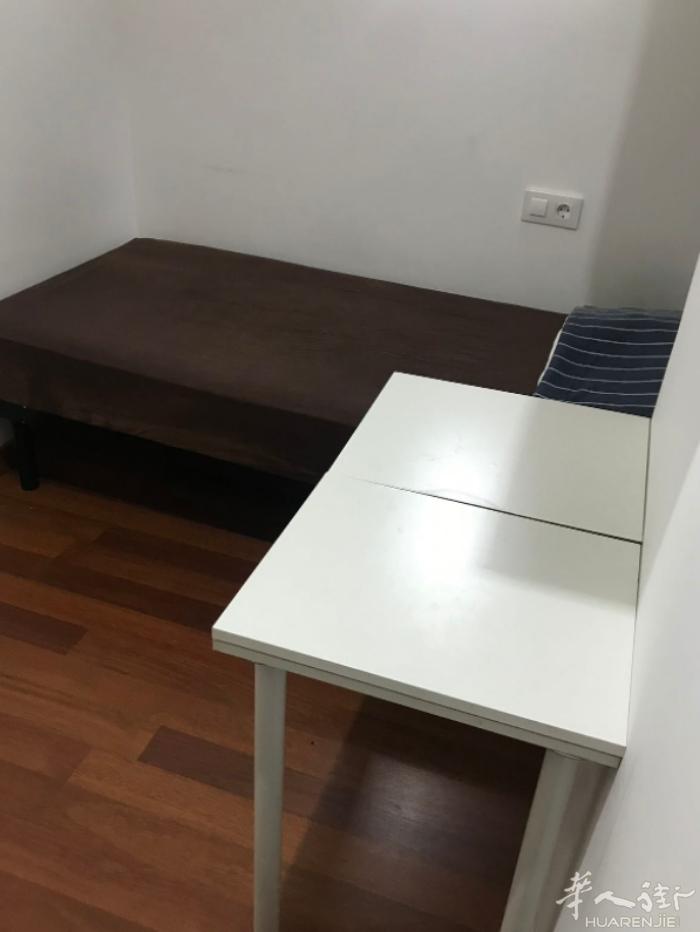 🏡巴塞单间，圣家堂附近天井房出租，房子三室，干净舒适，家里高档装修，洗碗机、大