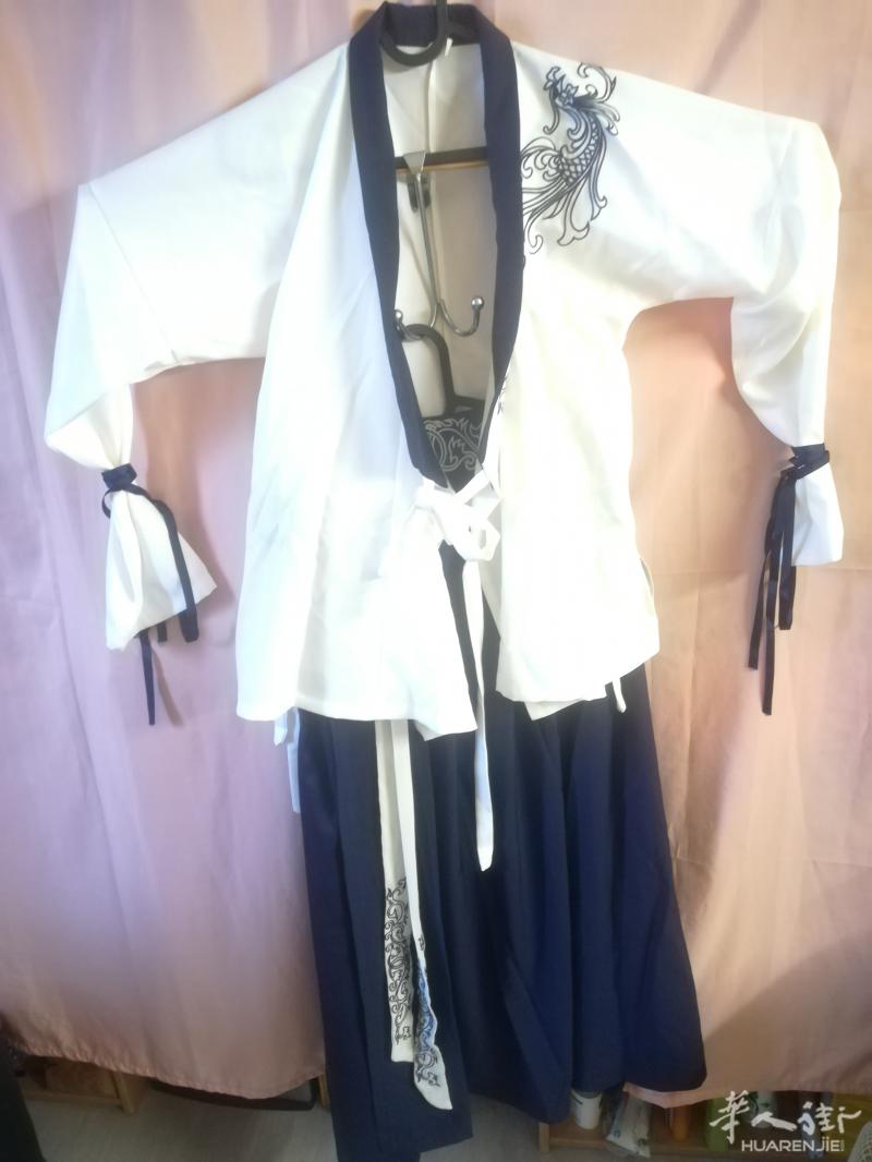 !!!女士新衣 清仓甩卖 有汉服 毛衣 运动服!!!