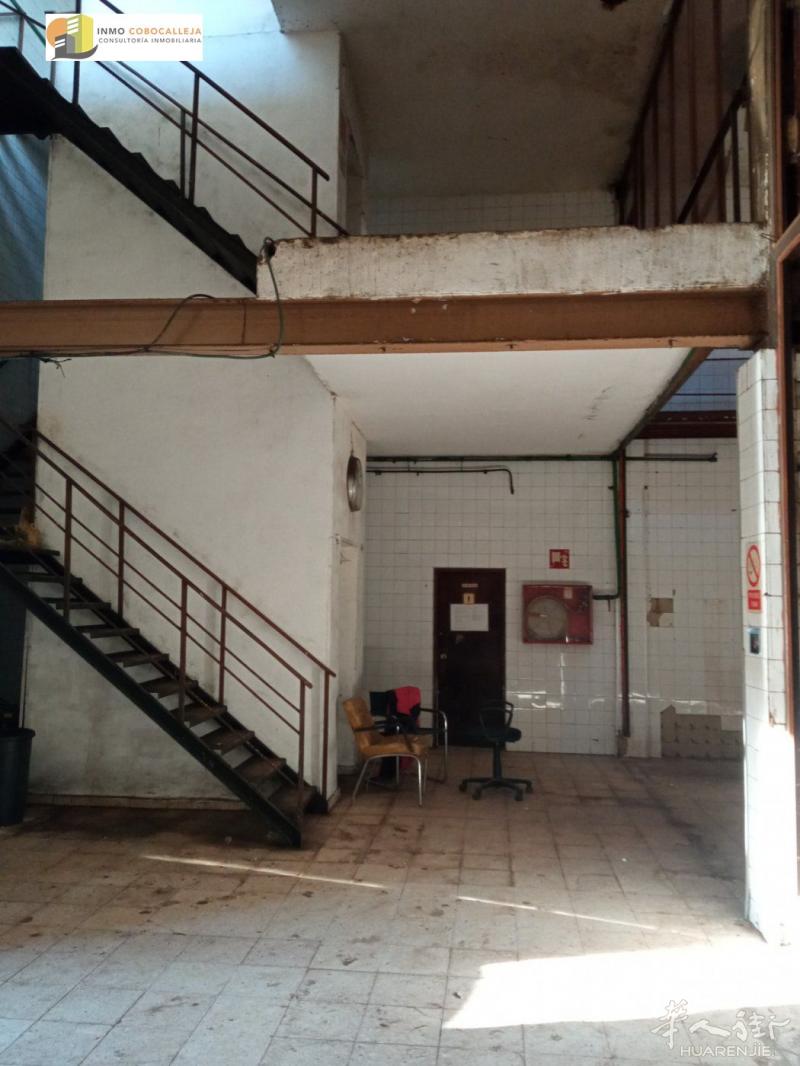 出租Fuenlabrada CANTUEÑA工业区小面积仓库【编号732】