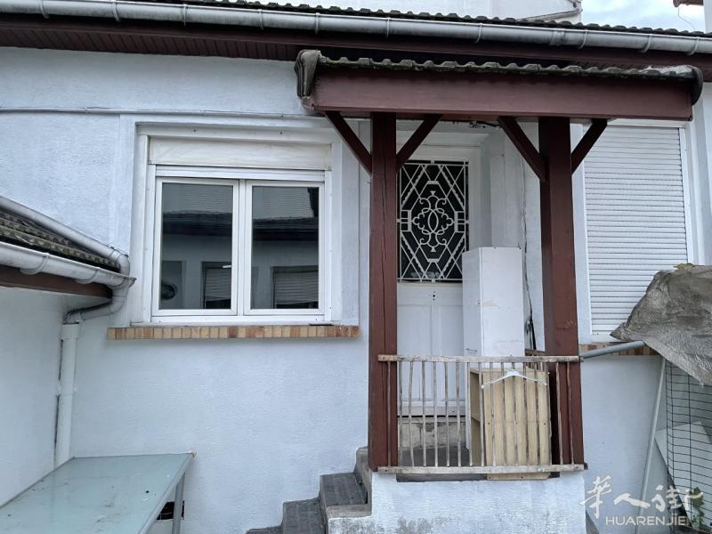 93区La Courneuve 7号线底出租28 m², 离地铁口步行两分钟