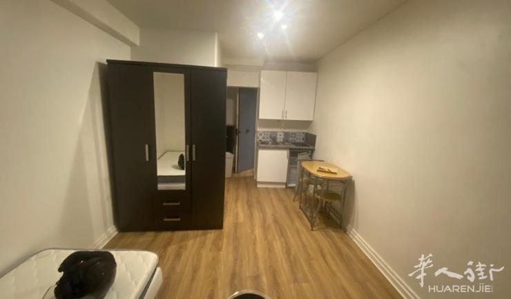 PARIS 18区·18平·studio·家具齐全·长租 660€ / 月 起租时间 : 2023-01-31 Réf: 189165